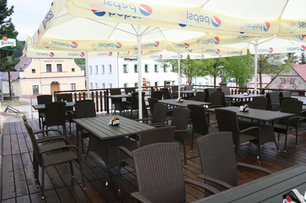 Hotel Posta Černý Dŭl Ngoại thất bức ảnh