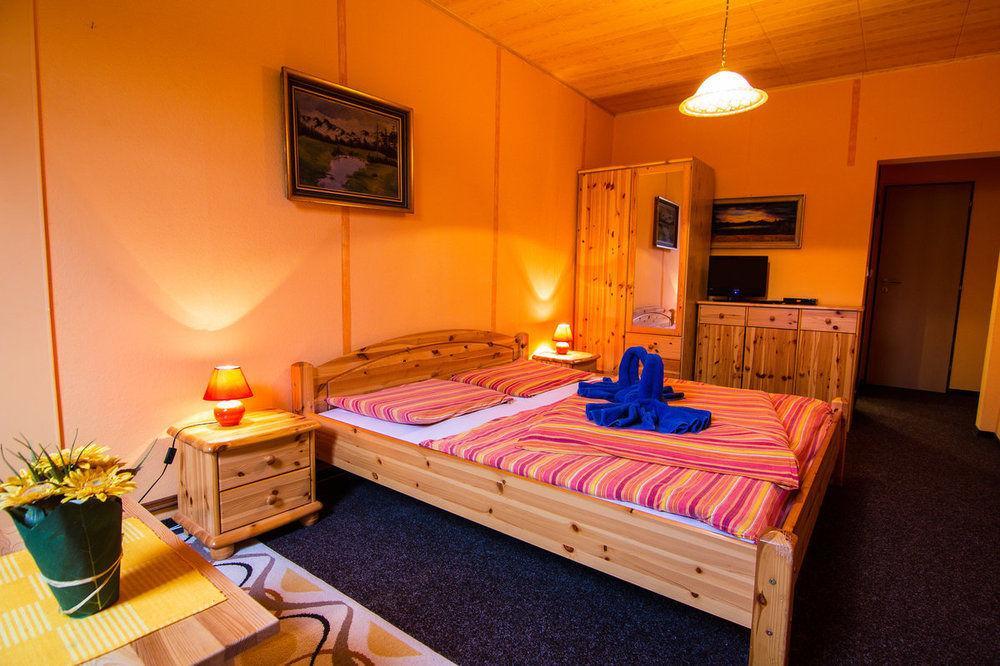 Hotel Posta Černý Dŭl Ngoại thất bức ảnh