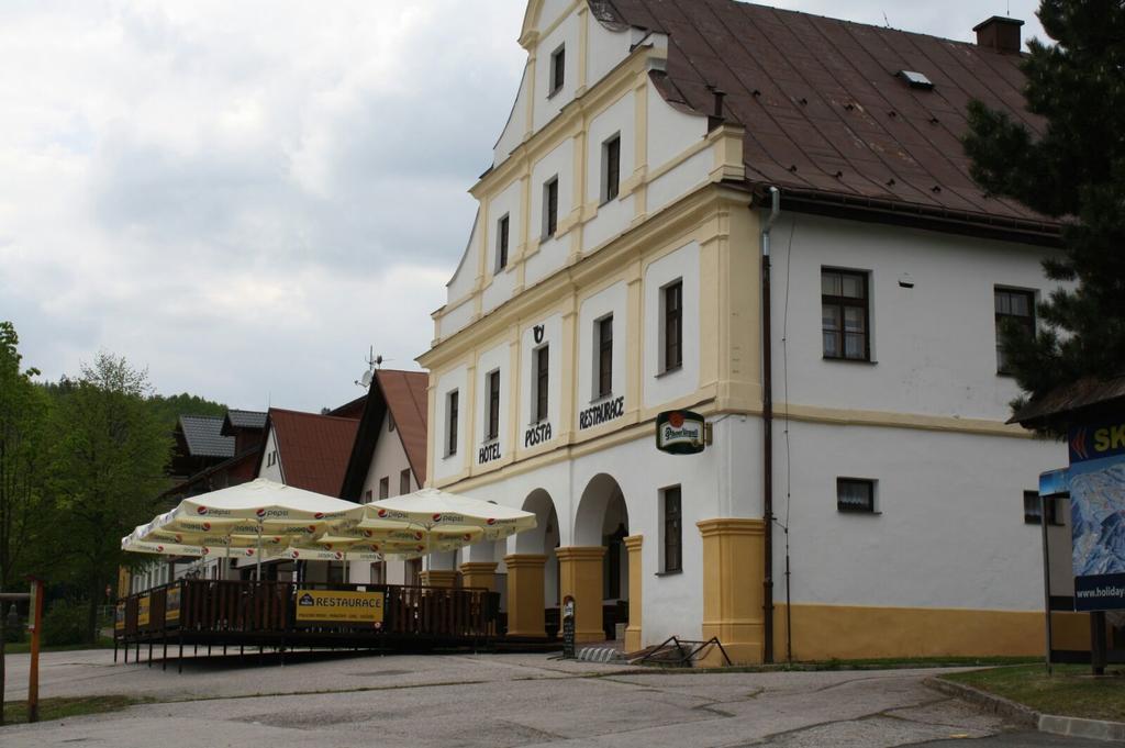 Hotel Posta Černý Dŭl Ngoại thất bức ảnh
