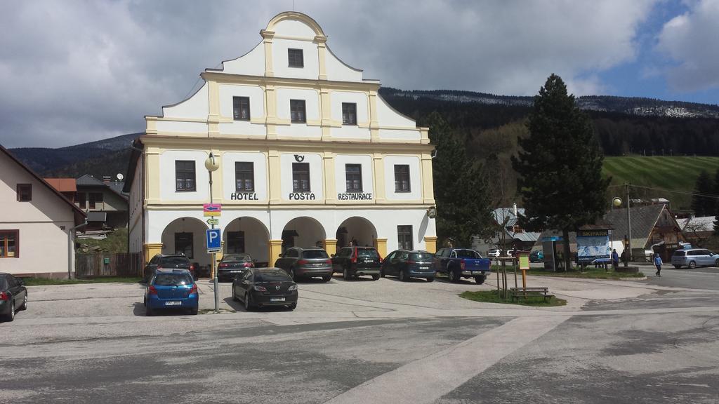 Hotel Posta Černý Dŭl Ngoại thất bức ảnh