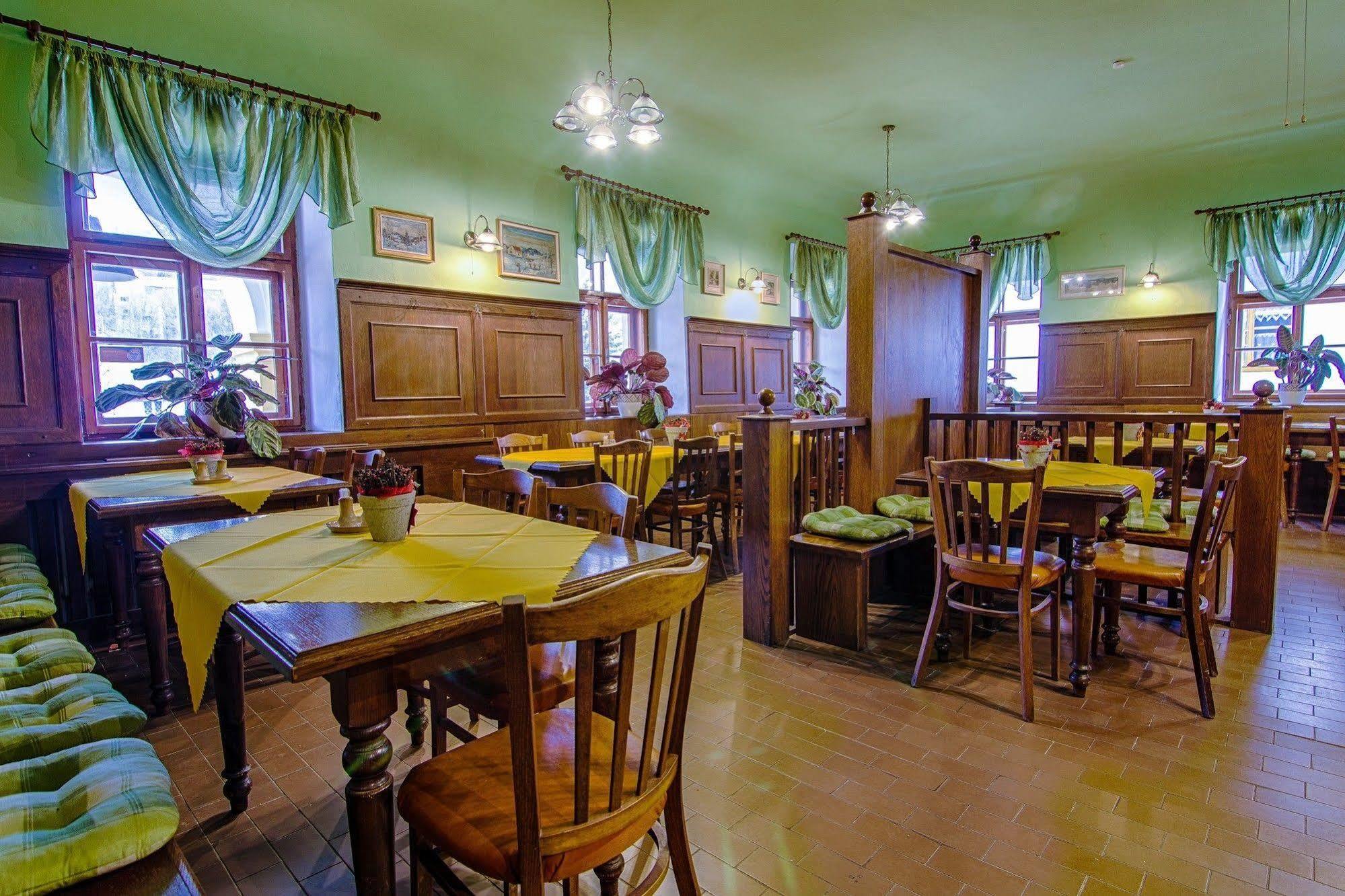 Hotel Posta Černý Dŭl Ngoại thất bức ảnh