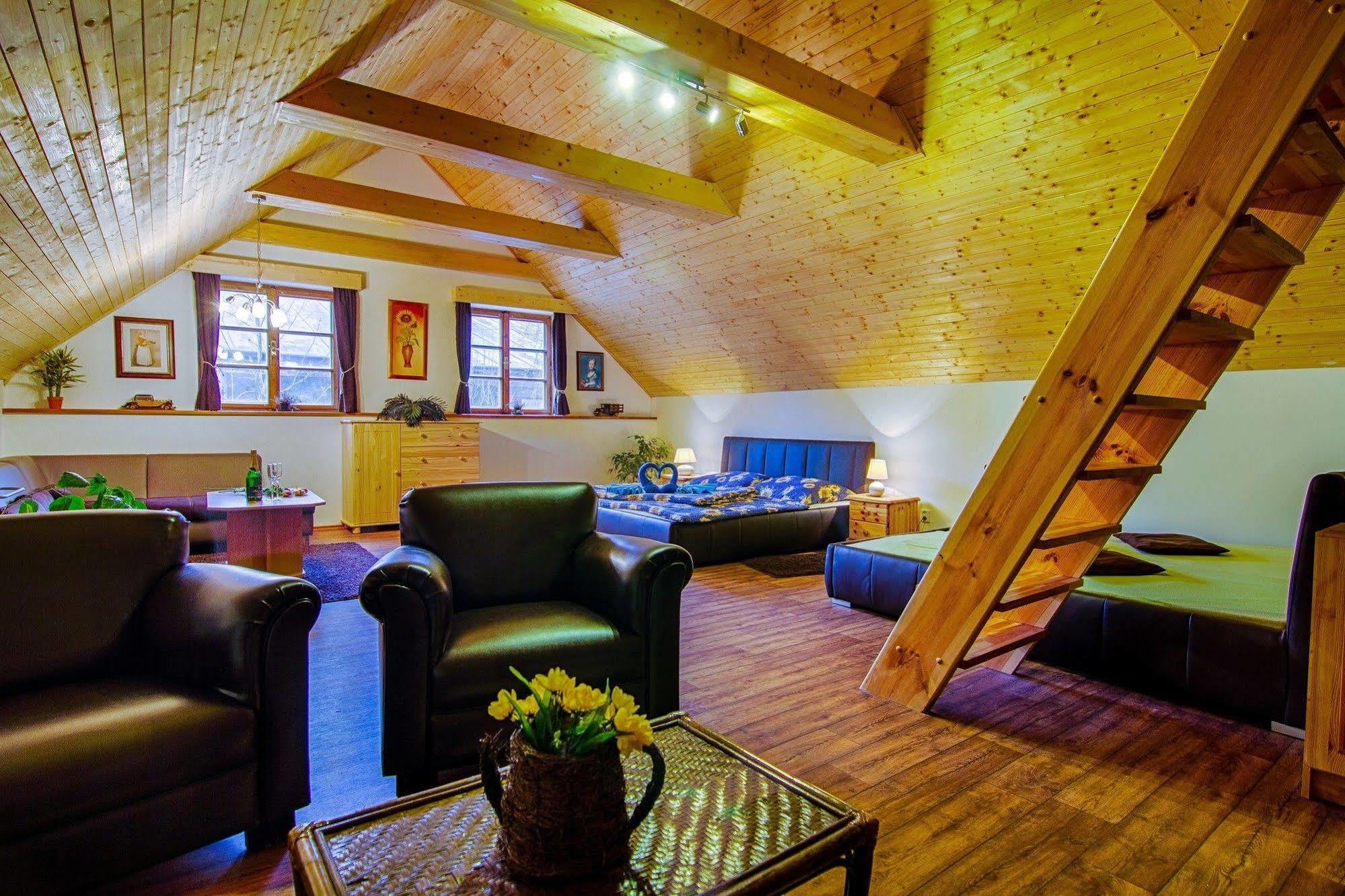 Hotel Posta Černý Dŭl Ngoại thất bức ảnh
