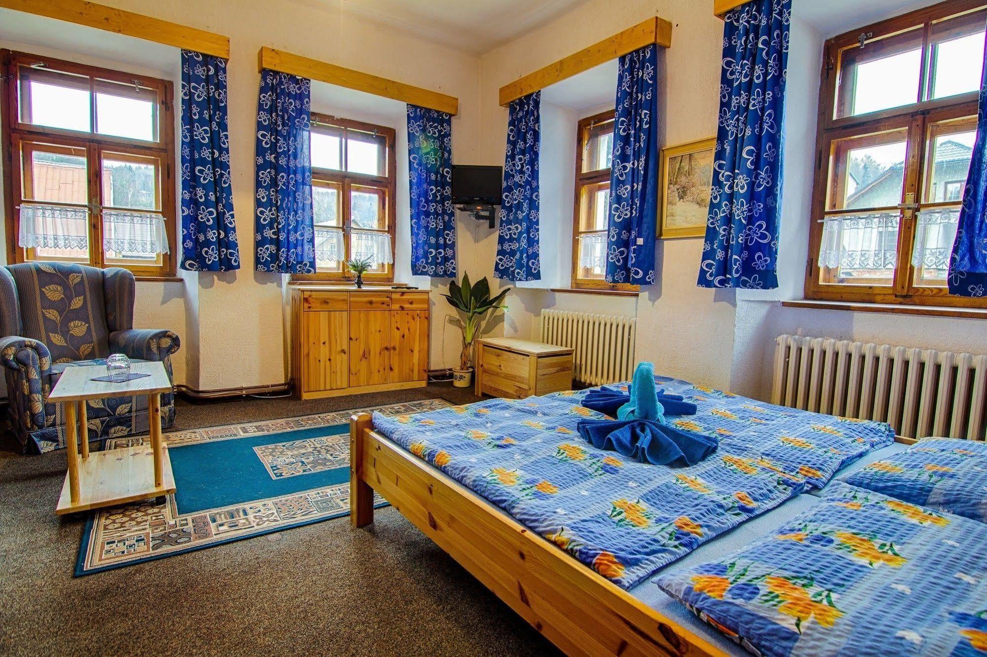 Hotel Posta Černý Dŭl Ngoại thất bức ảnh